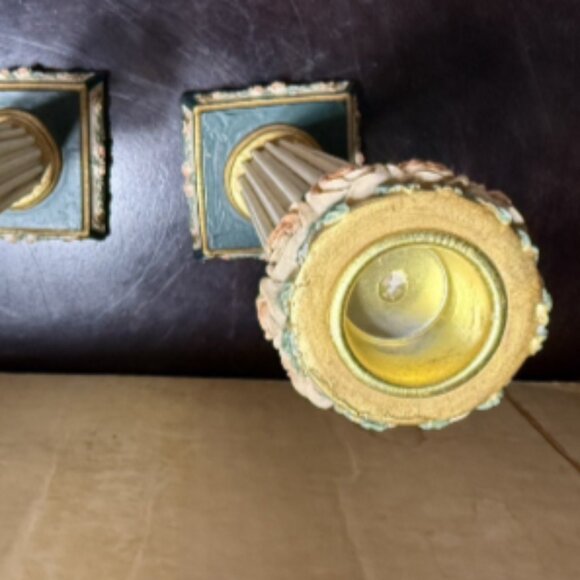 Ornate Vintage 2 Candlesticks Pedestal Column Resin Gold Floral 9" Grandma Core - Picture 6 of 8